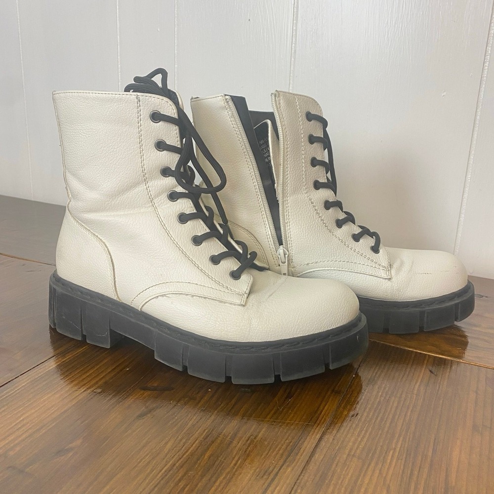 Mix No. 6 white combat boots Women's size 9 SKU: B1